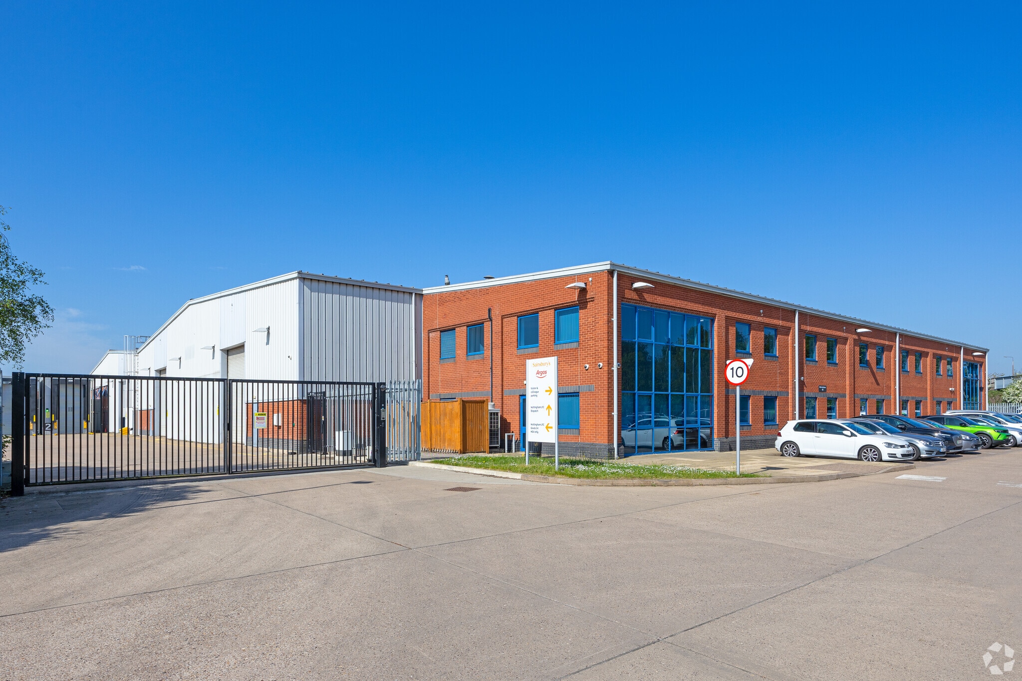 101 Lilac Grv, Beeston for sale Primary Photo- Image 1 of 1