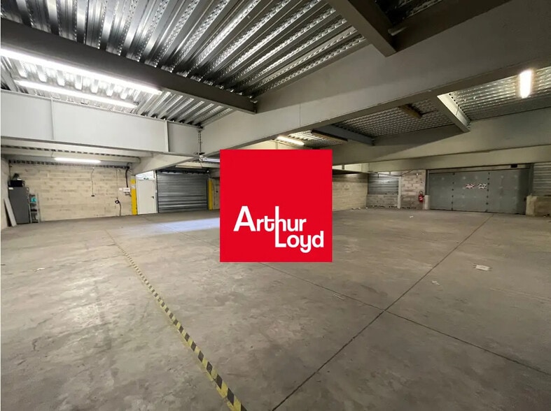Industrial in Aubagne for lease - Interior Photo - Image 1 of 12