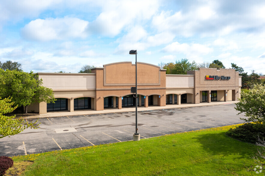 40150-40164 Ford Rd, Canton, MI for lease - Building Photo - Image 2 of 4