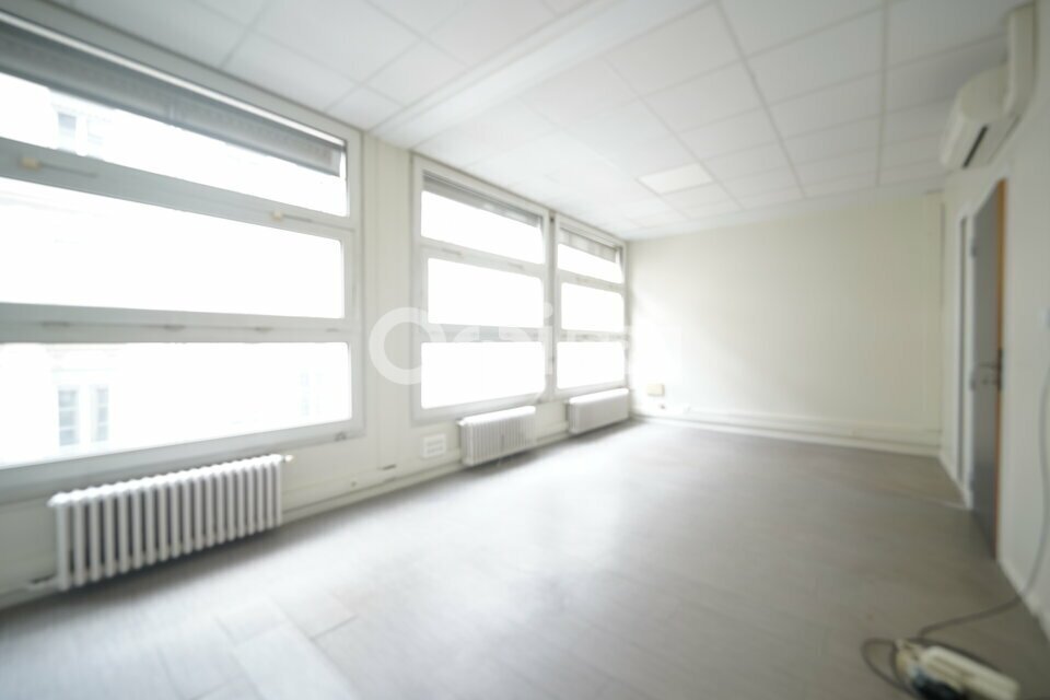 11 Rue Auguste Lacroix, Lyon for lease Interior Photo- Image 1 of 18