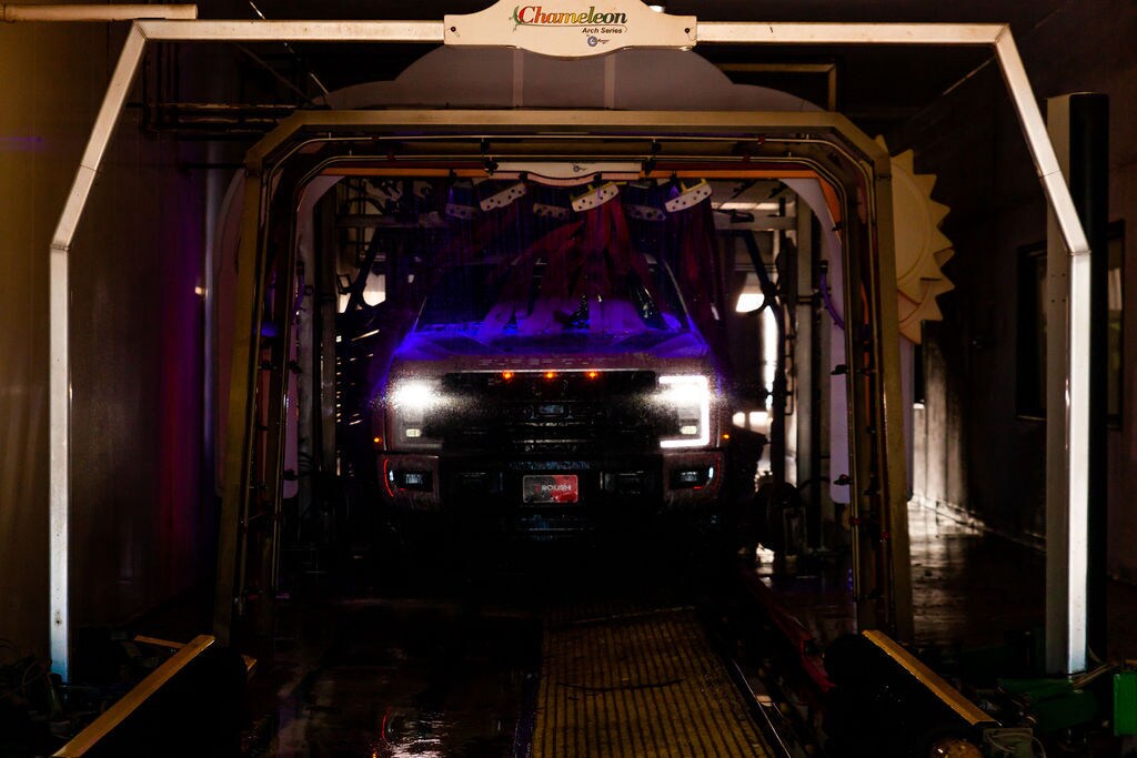 325 W Memorial Rd, Edmond, OK 73013 SWASH CAR WASH