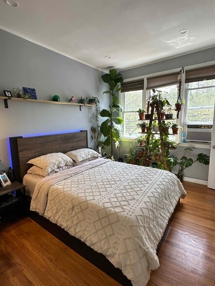 1017 Westside Ave, Jersey City, NJ for sale - Interior Photo - Image 3 of 21