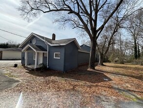 1304 S Broad St, Monroe, GA for lease Building Photo- Image 2 of 39