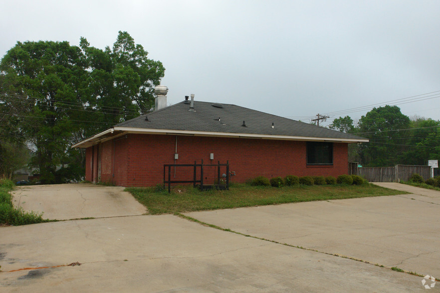 2720 John R Lynch St, Jackson, MS for sale - Building Photo - Image 2 of 13