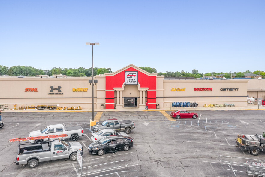 1800 Tiffin Ave, Findlay, OH for sale - Building Photo - Image 1 of 1