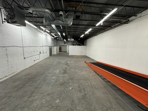 5951-5953 Halpine Rd, Rockville, MD for lease Interior Photo- Image 2 of 4