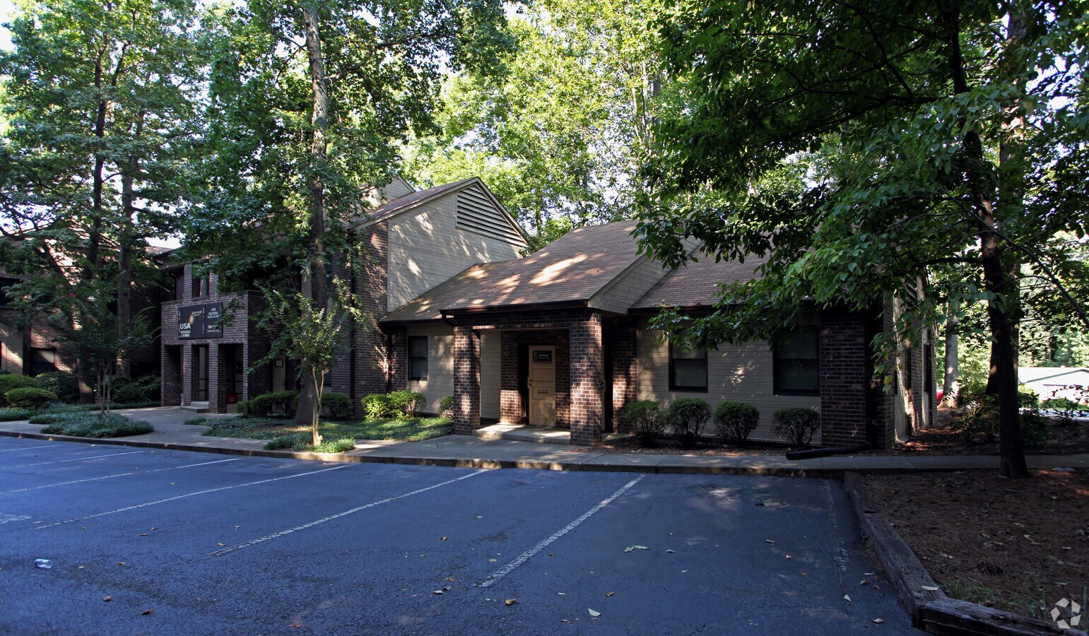 2436 N Sharon Amity Rd, Charlotte, NC 28205