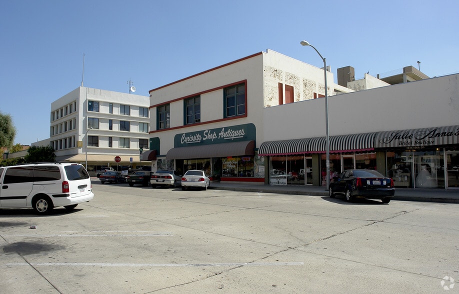 1601-1607 19th St, Bakersfield, CA for lease - Building Photo - Image 3 of 4