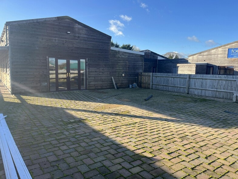 Stanbridge Rd, Haddenham for lease - Building Photo - Image 2 of 5