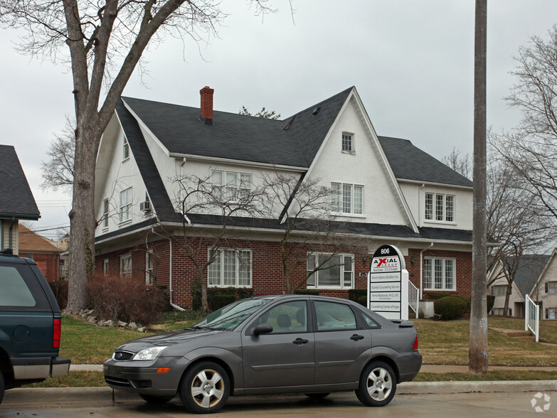 806 Oakwood Blvd, Dearborn, MI for sale - Primary Photo - Image 1 of 1