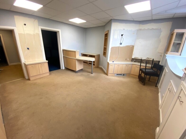 45 King St, Clitheroe for lease - Interior Photo - Image 2 of 3