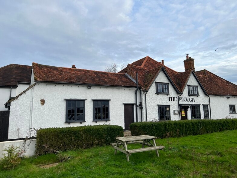 The Hill, Winchmore Hill for sale - Building Photo - Image 2 of 9