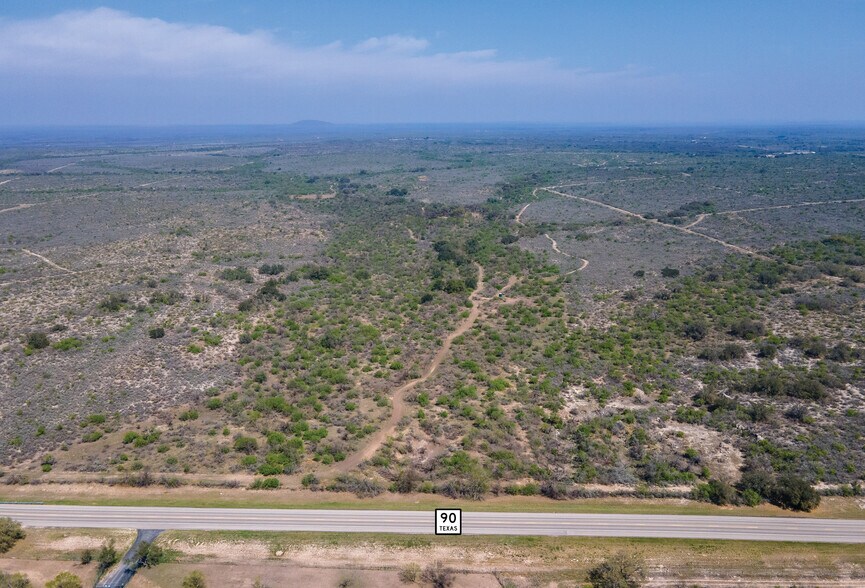 90 US, Brackettville, TX for sale - Primary Photo - Image 1 of 1