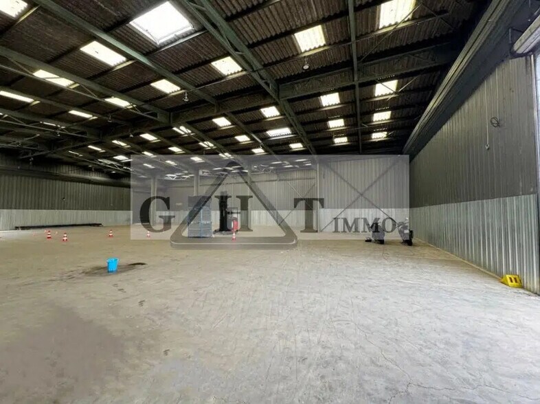 Office in Viry-Châtillon for lease - Interior Photo - Image 2 of 5