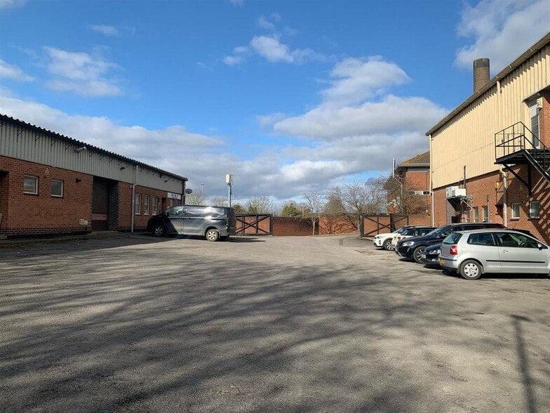 3 Weekday Cross, Nottingham for lease - Building Photo - Image 2 of 3