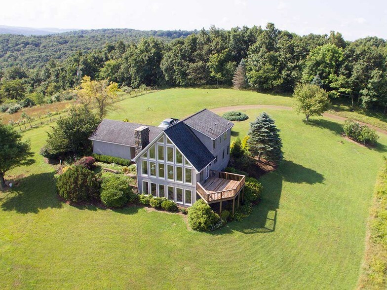 3384 Fairview Church Rd, Floyd, VA 24091