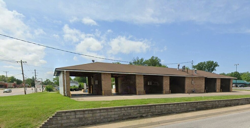 449 S Church St, Saint Peters, MO for sale - Building Photo - Image 3 of 17