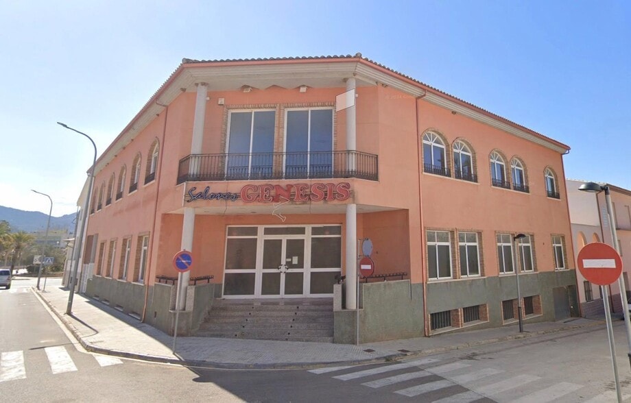 Industrial in València for sale - Building Photo - Image 1 of 11