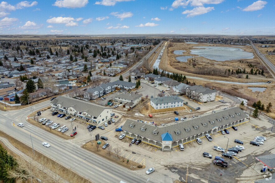 95 Brent Blvd, Strathmore, AB for lease - Aerial - Image 3 of 5