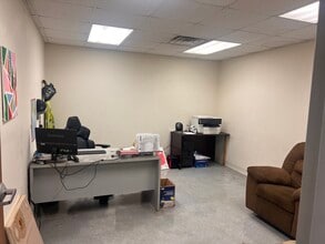 760 Mcpherson Park Dr, Howell, MI for lease Interior Photo- Image 1 of 5