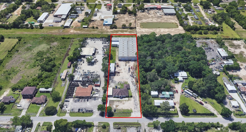 13411 Reeveston Rd, Houston, TX for lease - Building Photo - Image 1 of 1