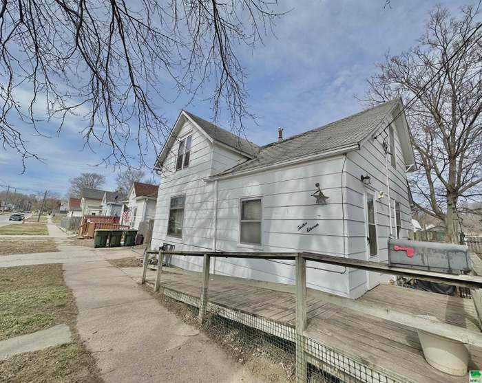 1211 W 14th St, Sioux City, IA for sale - Primary Photo - Image 1 of 1