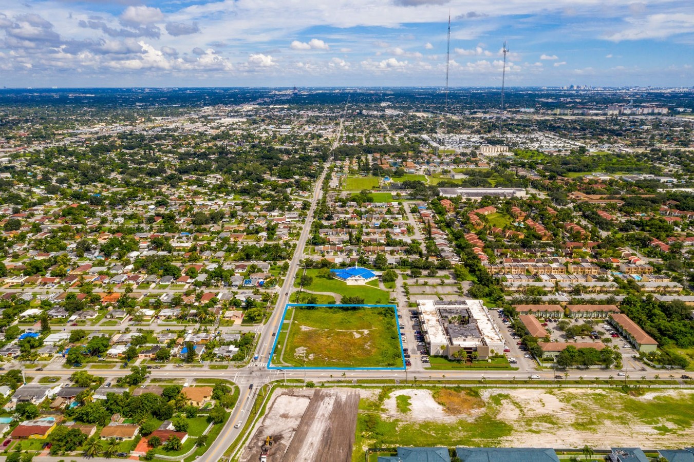 5255 SW 56th Ave, Pembroke Park, FL 33023 | LoopNet