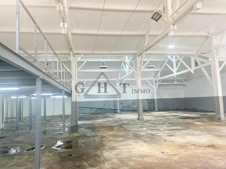 Industrial in Corbeil-Essonnes for sale - Interior Photo - Image 2 of 17