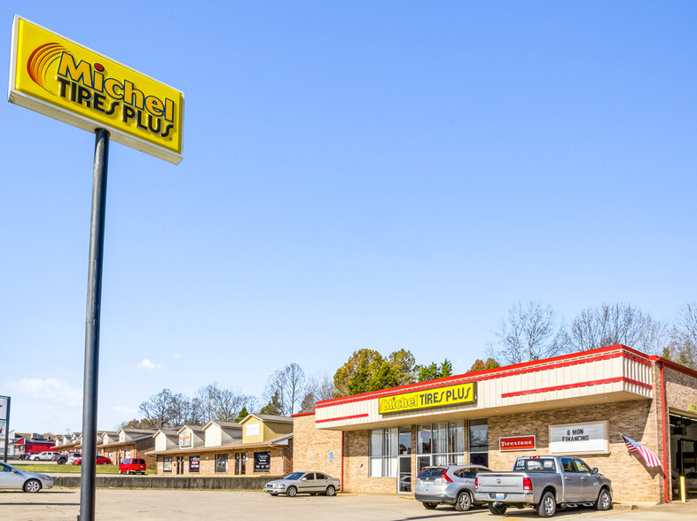 669 Knox Blvd, Radcliff, KY for sale - Building Photo - Image 1 of 8