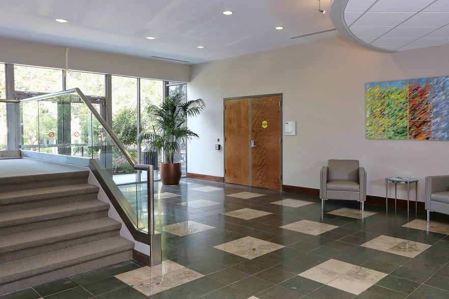 3724 National Dr, Raleigh, NC for lease - Interior Photo - Image 3 of 3