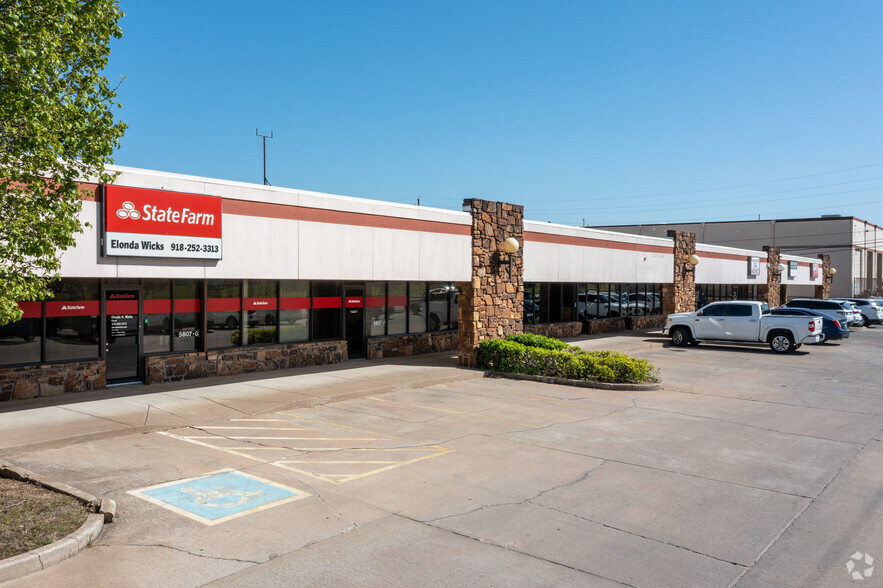 5800-5807 S Garnett Rd, Tulsa, OK for lease - Primary Photo - Image 3 of 9