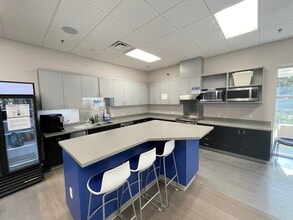 7525 NW 4th Blvd, Gainesville, FL for sale Interior Photo- Image 2 of 16