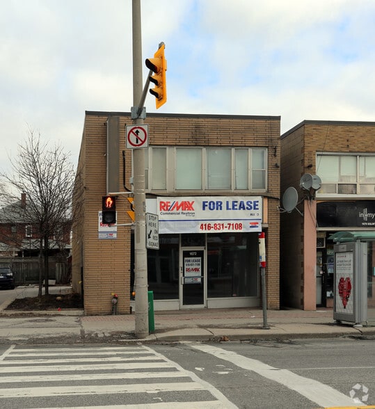 1672 Eglinton Ave, Toronto, ON M6E 2H2
