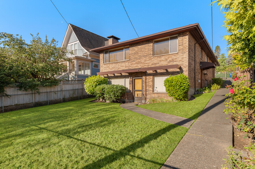 2845 21st Ave W, Seattle, WA for sale - Primary Photo - Image 1 of 21