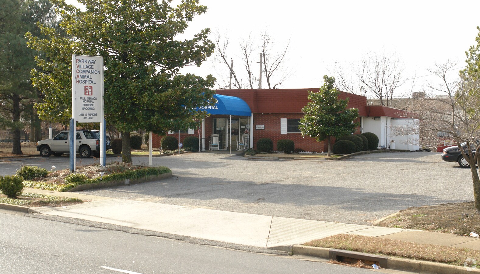 3855 Perkins Rd, Memphis, TN 38118