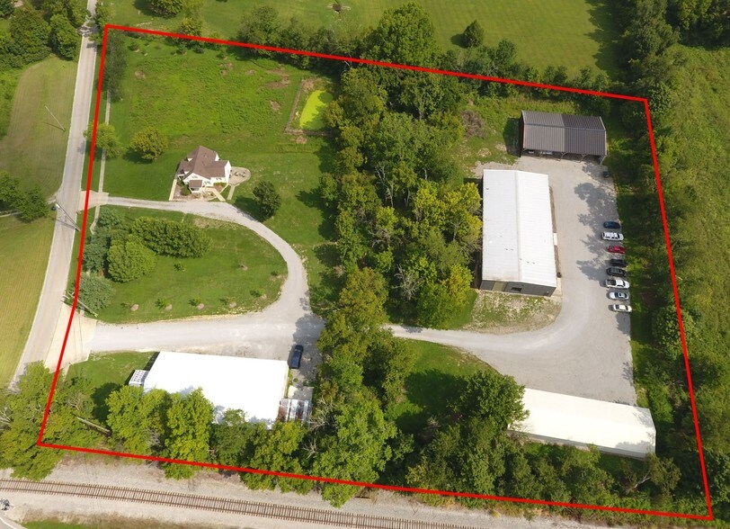 311 Clark Station Rd, Fisherville, KY 40023