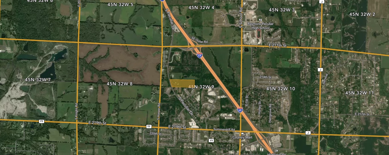 21419 S Peculiar Dr, Peculiar, MO 64078