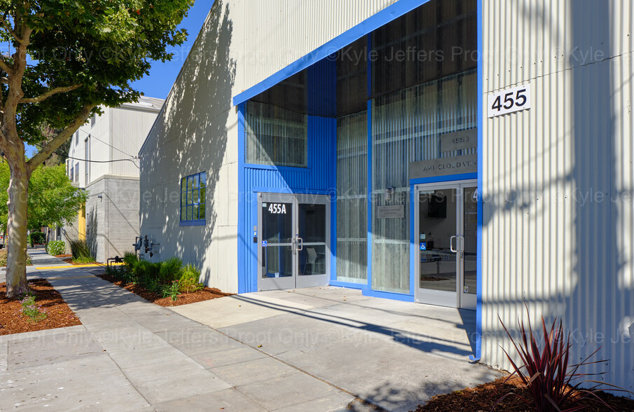 455 Portage Ave, Palo Alto, CA for lease - Building Photo - Image 3 of 5