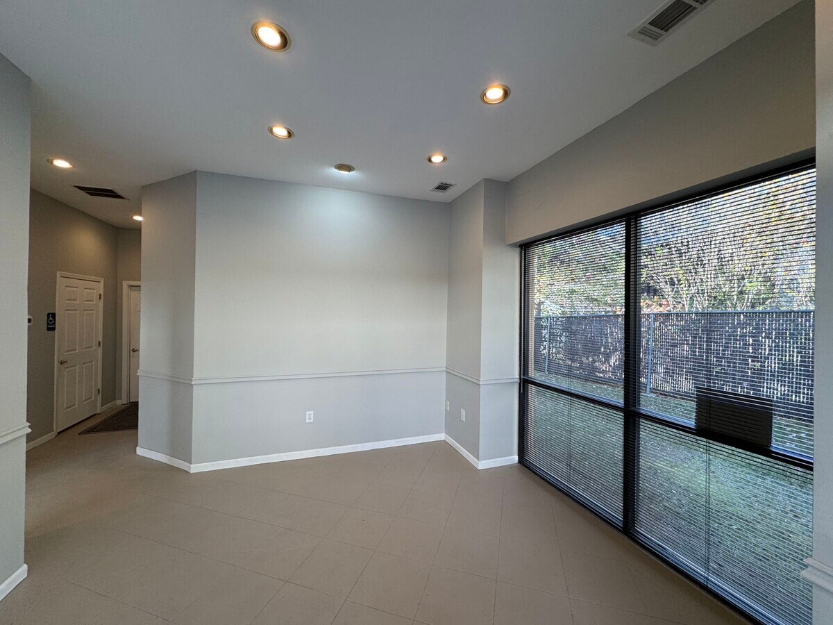 4319 Abbotts Bridge Rd, Duluth, GA 30097 - Unit 6 -  - Interior Photo - Image 1 of 2