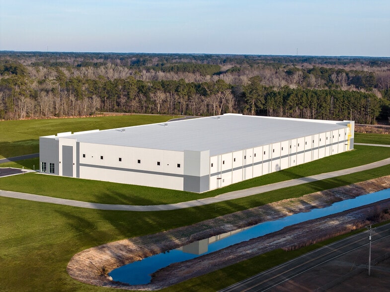 422 Commerce Park Dr, Conway, SC for lease - Building Photo - Image 2 of 5