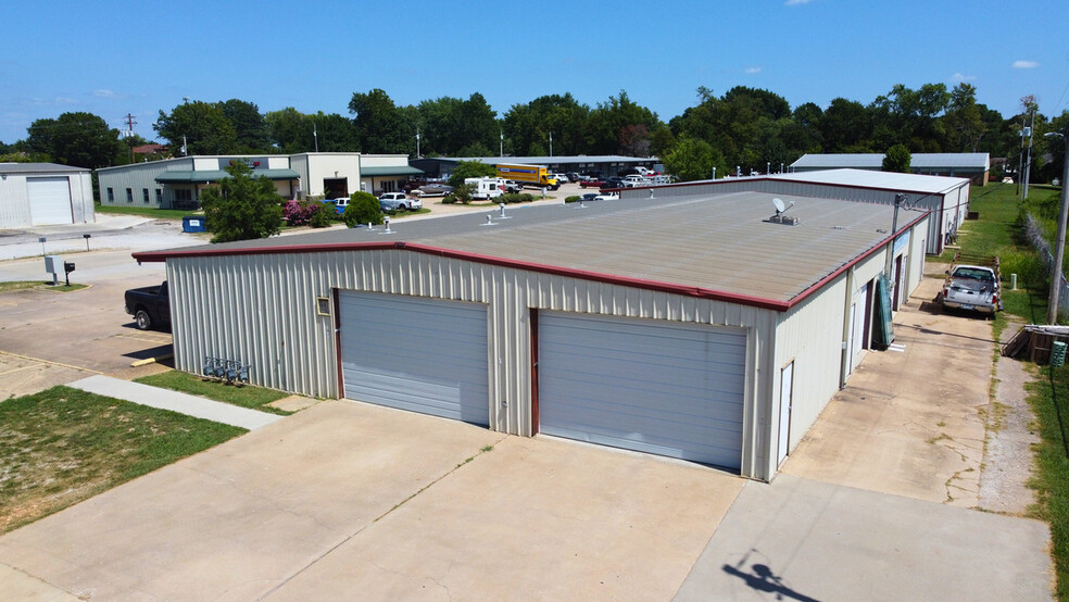 1724 Acorn Dr, Rogers, AR for lease - Building Photo - Image 1 of 6