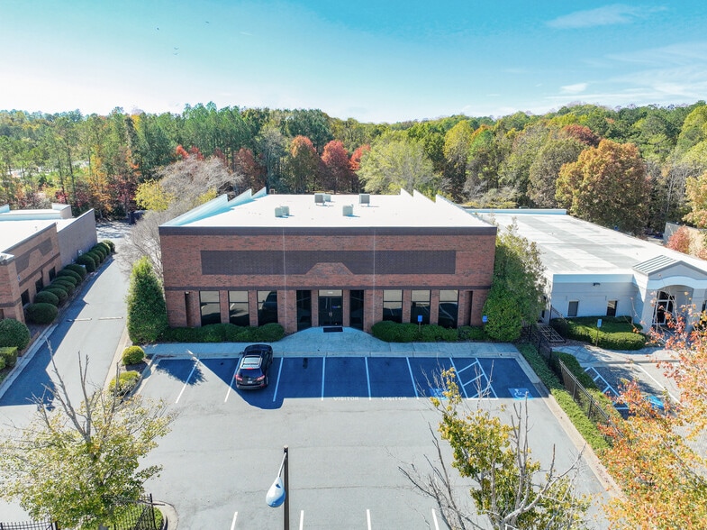 Old Ellis Pointe portfolio of 2 properties for sale on LoopNet.com - Building Photo - Image 3 of 30