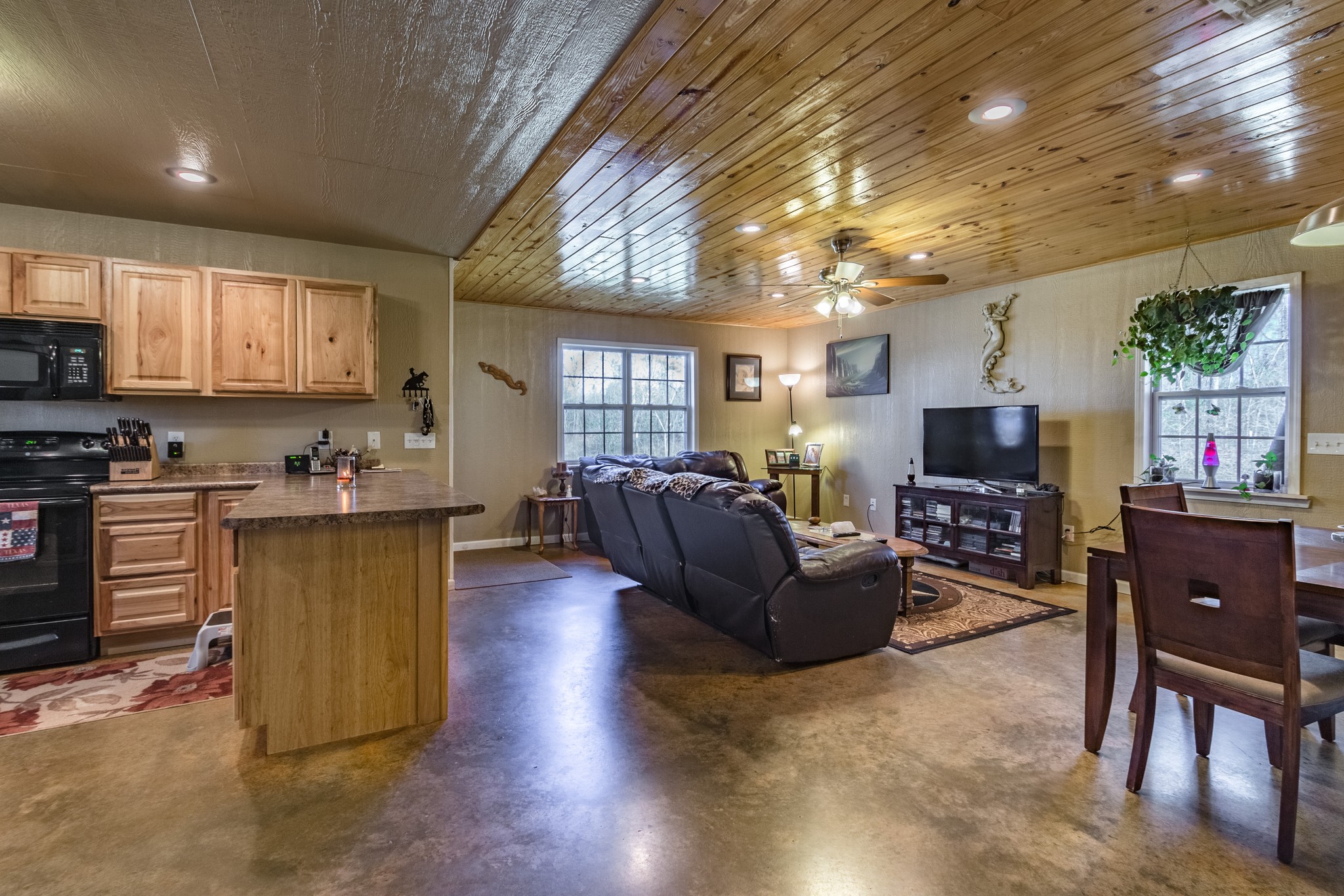 435 County Road 3213, De Kalb, TX for sale Primary Photo- Image 1 of 1