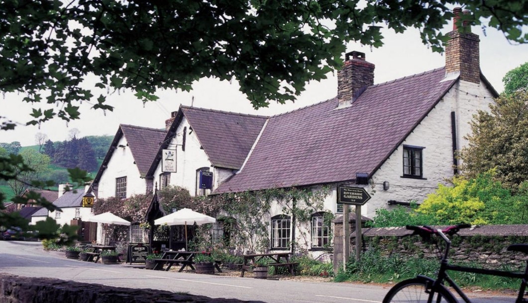 LLanarmon Dyffryn Ceiriog, Llangollen for sale Primary Photo- Image 1 of 2