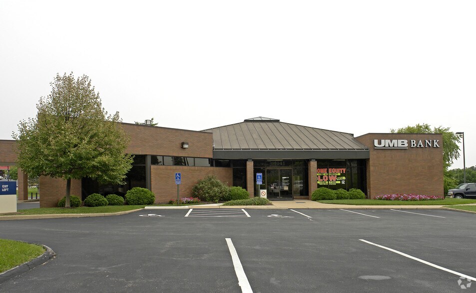 1041-1049 S Woods Mill Rd, Chesterfield, MO for lease - Primary Photo - Image 2 of 15