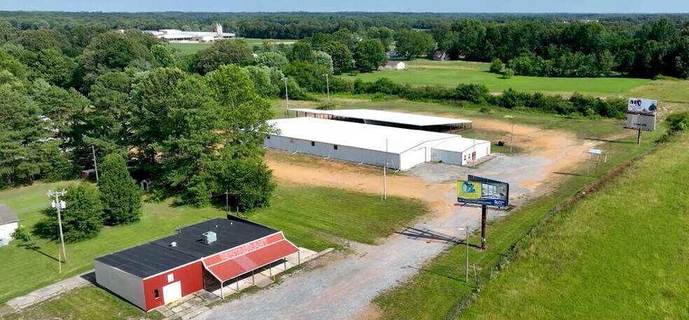 31 E Vaughn Rd, Mayfield, KY for sale - Primary Photo - Image 1 of 1