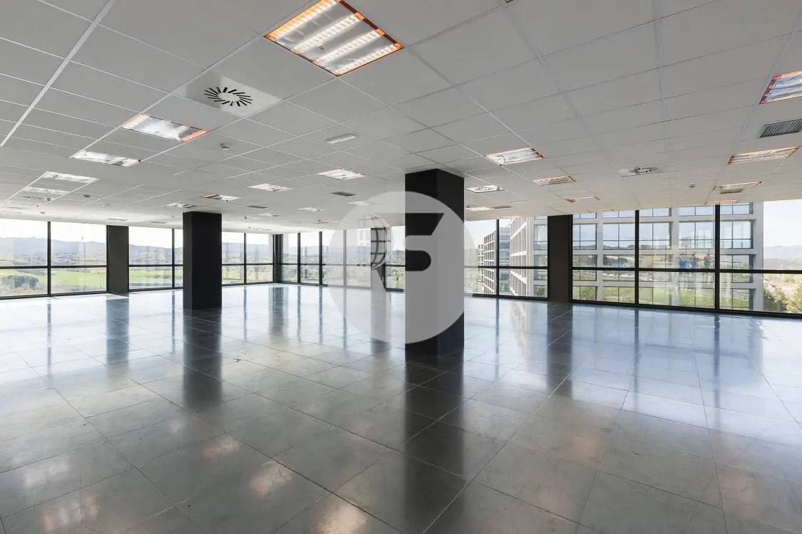 Office in Sant Cugat del Vallès, Barcelona for lease Interior Photo- Image 1 of 6