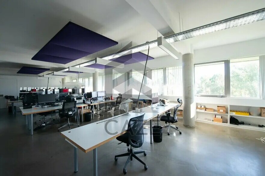 Office in Bruges for sale - Interior Photo - Image 1 of 5