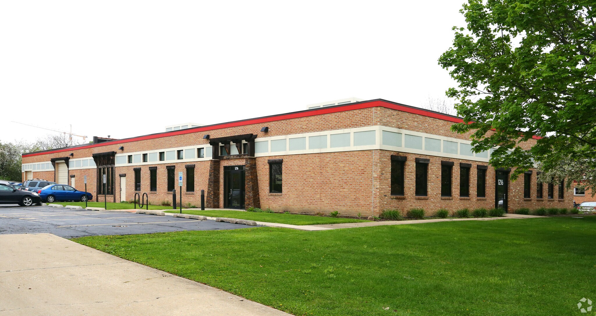 1216 Tower Rd, Schaumburg, IL for sale Primary Photo- Image 1 of 1