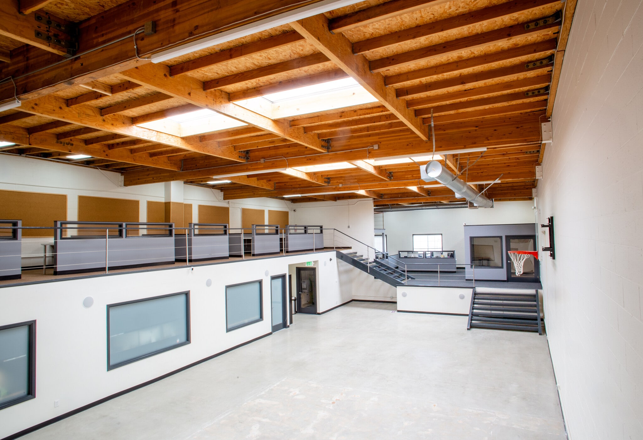 2229 Barry Ave, Los Angeles, CA for lease Interior Photo- Image 1 of 8